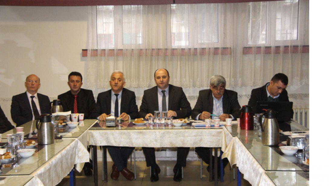 Taşova'da Okul Müdürleri Toplantısı Yapıldı