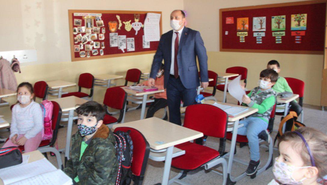 Milli Eğitim Müdürümüz Mustafa  Tümer'den Okul Ziyareti