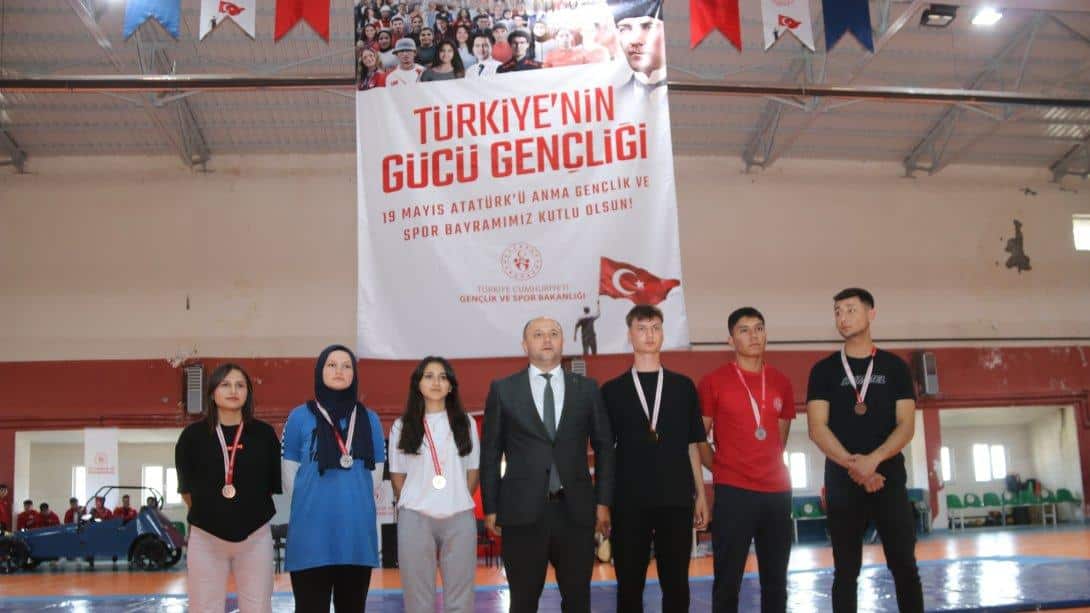 Milli Eğitim Müdürümüz Mustafa TÜMER 19 Mayıs Kutlamalarına Katıldı